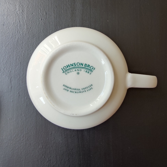 Johnson Bros | Blue Willow Cup & Saucer 🔵 - Picture 8 of 11